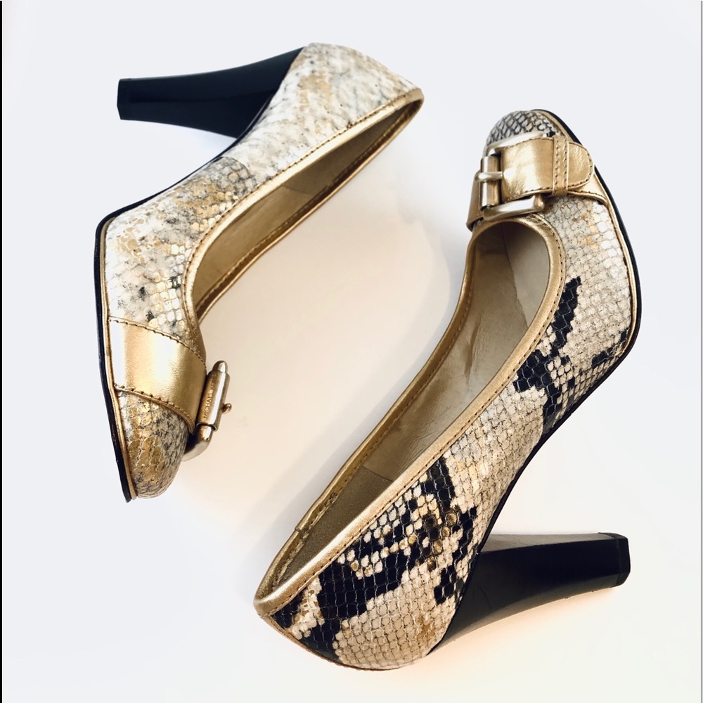 Michael Kors Gold Snakeskin Printed Leather Pumps